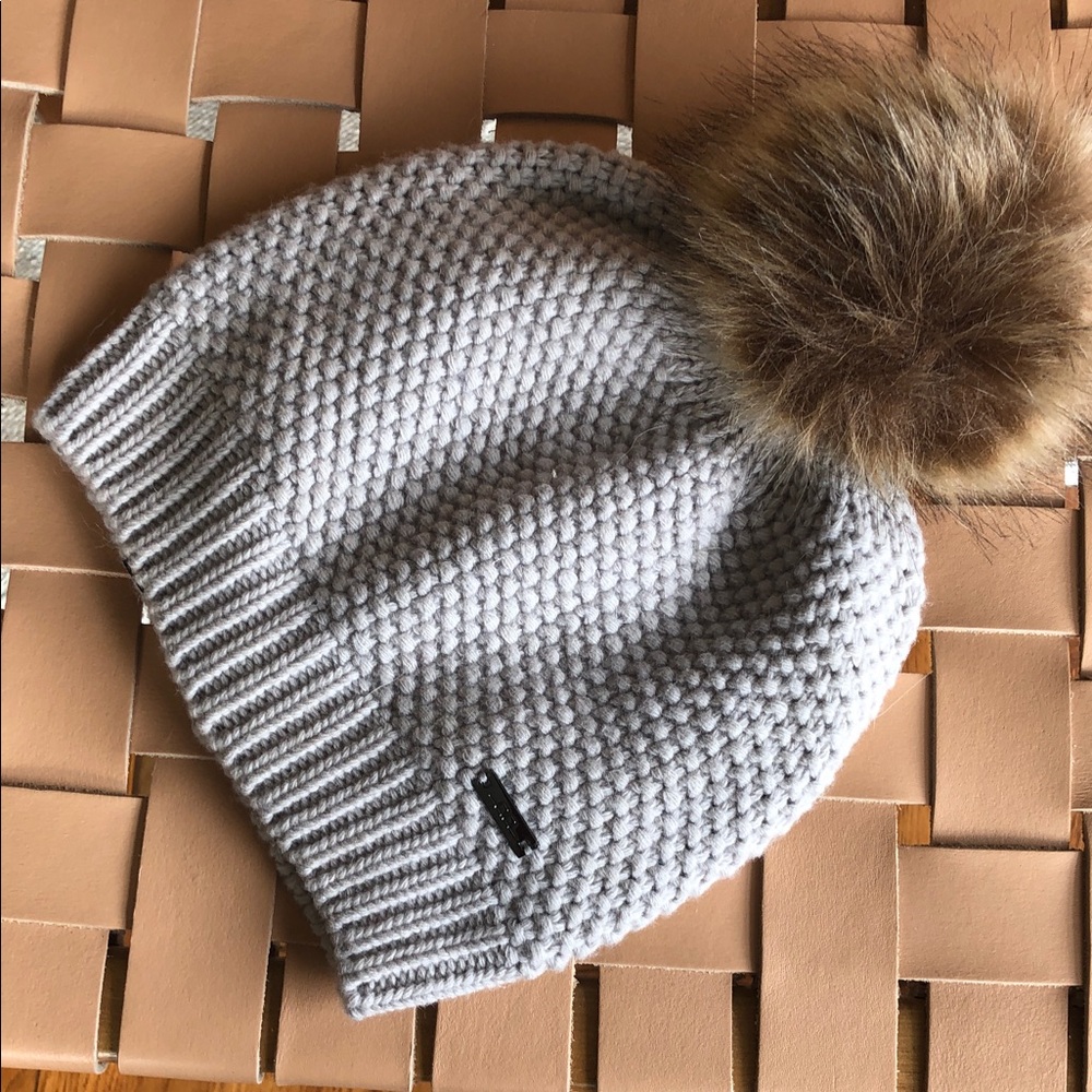 Gray Wool Knit Beanie Faux fur Pompom
